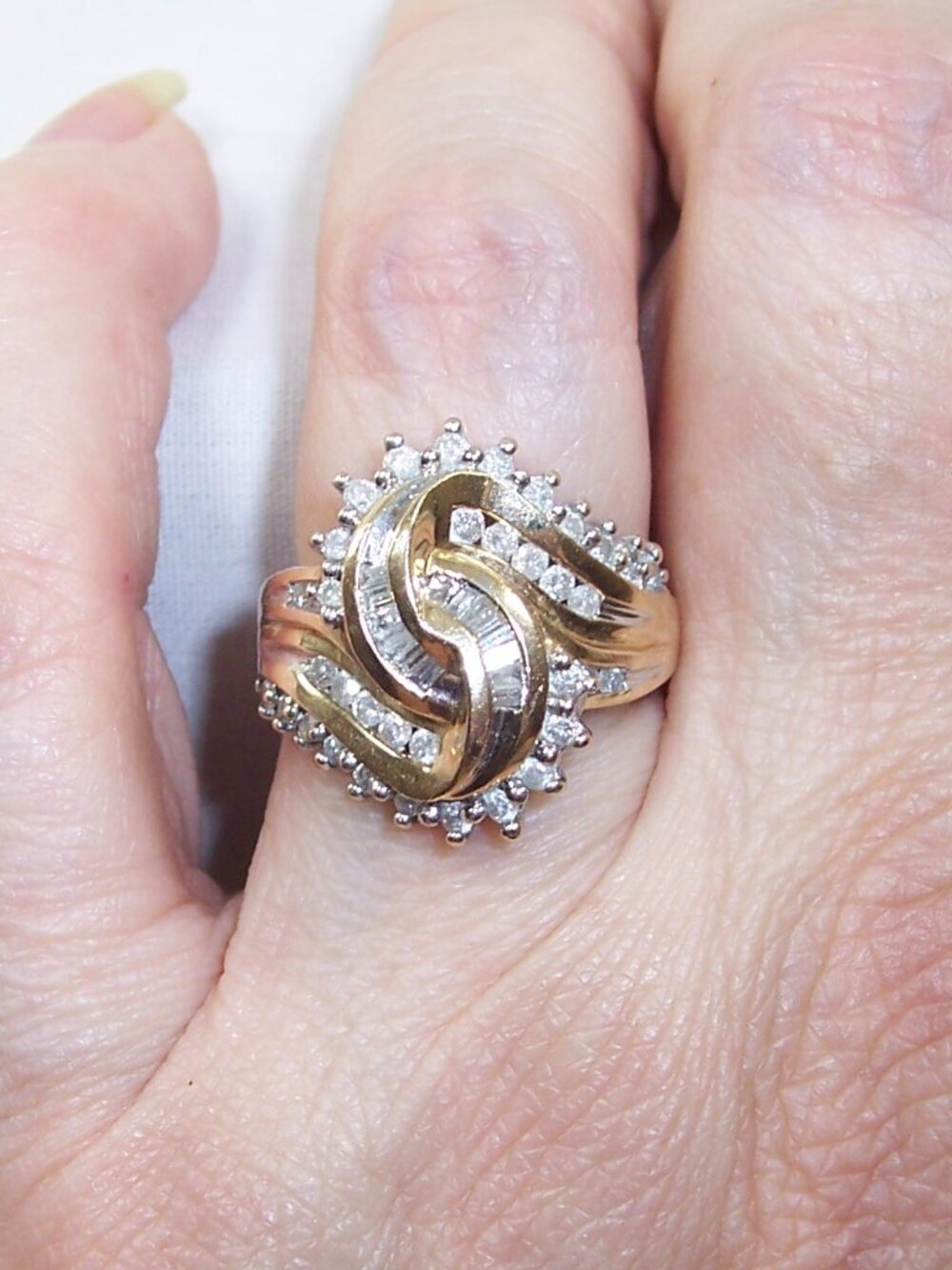 10K Yellow Gold Diamond Swirl Cocktail Ring Round & Baguette Stones Size 7 - Picture 13 of 15
